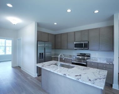 919 Hillman Lane - Photo Thumbnail 2
