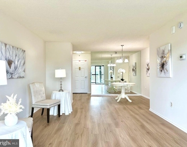 15101 Interlachen Drive Drive - Photo Thumbnail 1