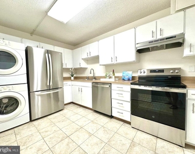 15101 Interlachen Drive Drive - Photo Thumbnail 22