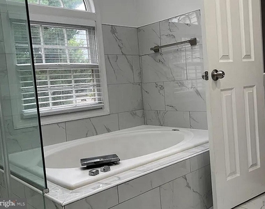 11660 Drumcastle Terrace - Photo Thumbnail 9