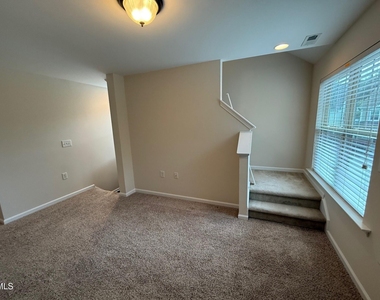 238 Begen Street - Photo Thumbnail 28
