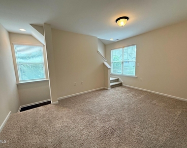 238 Begen Street - Photo Thumbnail 12