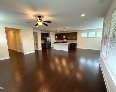 238 Begen Street - Photo Thumbnail 4