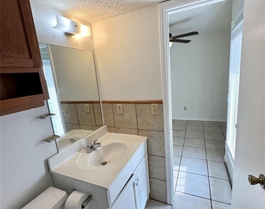 4322 Gillis St - Photo Thumbnail 24