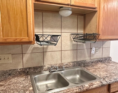 4322 Gillis St - Photo Thumbnail 11