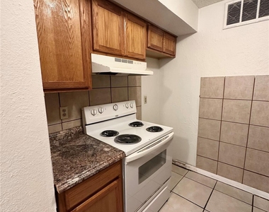 4322 Gillis St - Photo Thumbnail 9