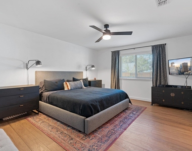 4916 Transit Cir - Photo Thumbnail 10