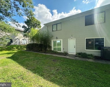 807 Windstream Way - Photo Thumbnail 1
