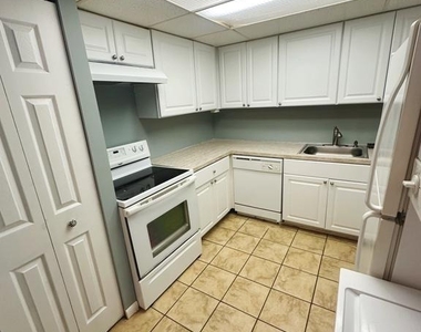 807 Windstream Way - Photo Thumbnail 4