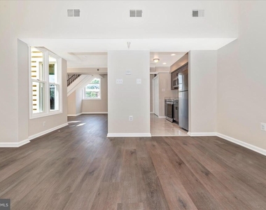 205 Market-thru 207 Street - Photo Thumbnail 26
