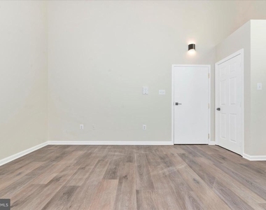 205 Market-thru 207 Street - Photo Thumbnail 5