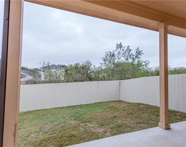 421 Jack Rabbit Ln - Photo Thumbnail 14