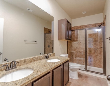 421 Jack Rabbit Ln - Photo Thumbnail 13