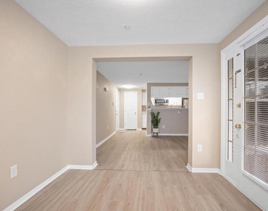 607 Himes Avenue - Photo Thumbnail 11