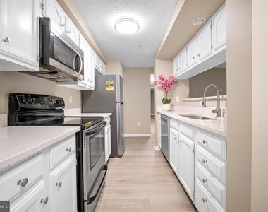 607 Himes Avenue - Photo Thumbnail 13