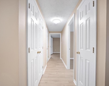 607 Himes Avenue - Photo Thumbnail 16