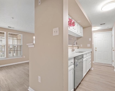 607 Himes Avenue - Photo Thumbnail 14