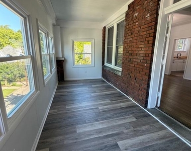 119 High Street: 601 William St Unit - Photo Thumbnail 3