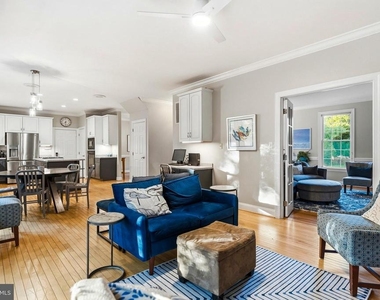 11203 Dancer Court - Photo Thumbnail 17