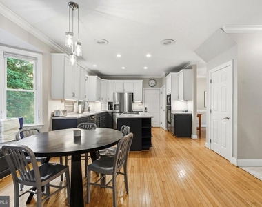 11203 Dancer Court - Photo Thumbnail 14