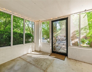 1501 W 9th St - Photo Thumbnail 30