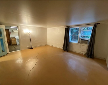 1501 W 9th St - Photo Thumbnail 15