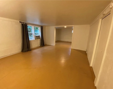 1501 W 9th St - Photo Thumbnail 16