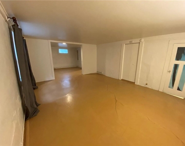 1501 W 9th St - Photo Thumbnail 18