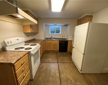 1501 W 9th St - Photo Thumbnail 24