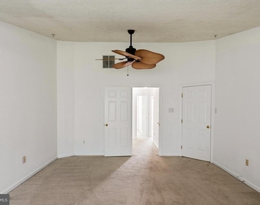 9805 Redwing Drive - Photo Thumbnail 25