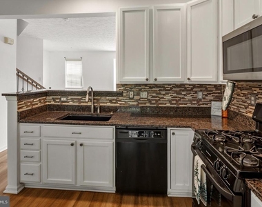 9805 Redwing Drive - Photo Thumbnail 23