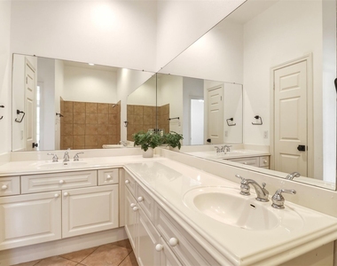 2918 Ranch Road 620 N - Photo Thumbnail 14