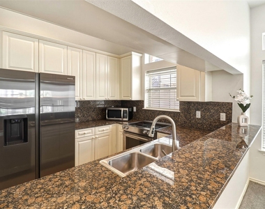 2918 Ranch Road 620 N - Photo Thumbnail 10