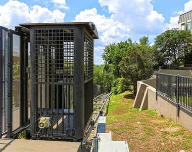 2918 Ranch Road 620 N - Photo Thumbnail 27