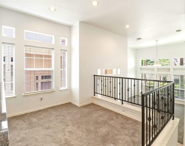 2918 Ranch Road 620 N - Photo Thumbnail 9
