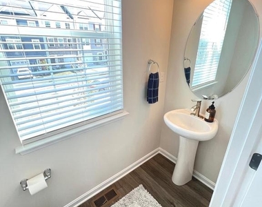 4917 Arcola Road - Photo Thumbnail 22