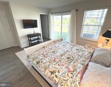 4917 Arcola Road - Photo Thumbnail 3