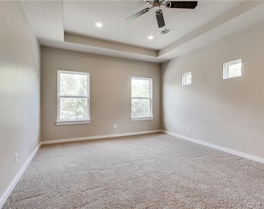 3300 Elija St - Photo Thumbnail 6