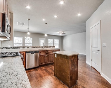 3300 Elija St - Photo Thumbnail 2
