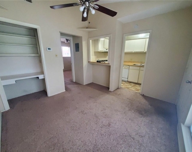 3000 Guadalupe St - Photo Thumbnail 6