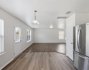 18120 Topsail St - Photo Thumbnail 12