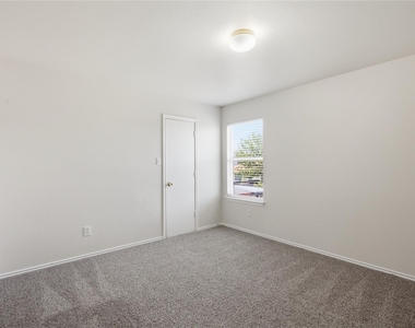 18120 Topsail St - Photo Thumbnail 17