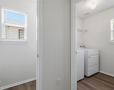 18120 Topsail St - Photo Thumbnail 15