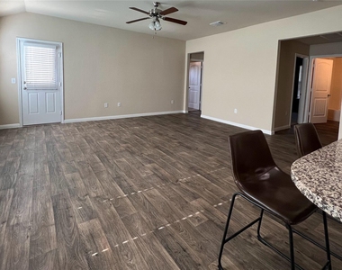 11013 Ukaoma Way - Photo Thumbnail 5
