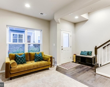 215 Wesley Brown Lane - Photo Thumbnail 5