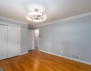 906 Rosedale Avenue - Photo Thumbnail 17