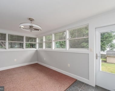 906 Rosedale Avenue - Photo Thumbnail 32