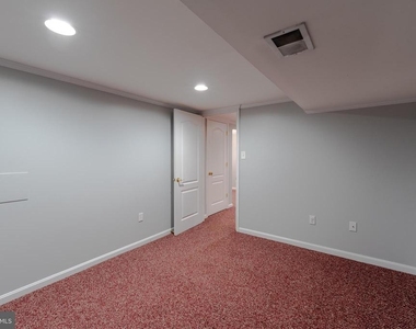 906 Rosedale Avenue - Photo Thumbnail 24