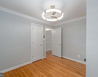 906 Rosedale Avenue - Photo Thumbnail 14