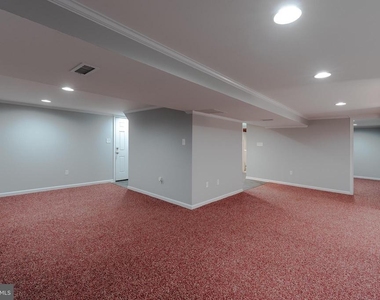 906 Rosedale Avenue - Photo Thumbnail 27